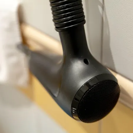 Chmielna By Bookinghost * 华沙