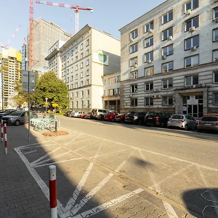 דירה Chmielna By Bookinghost *