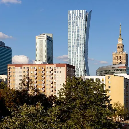 Chmielna By Bookinghost